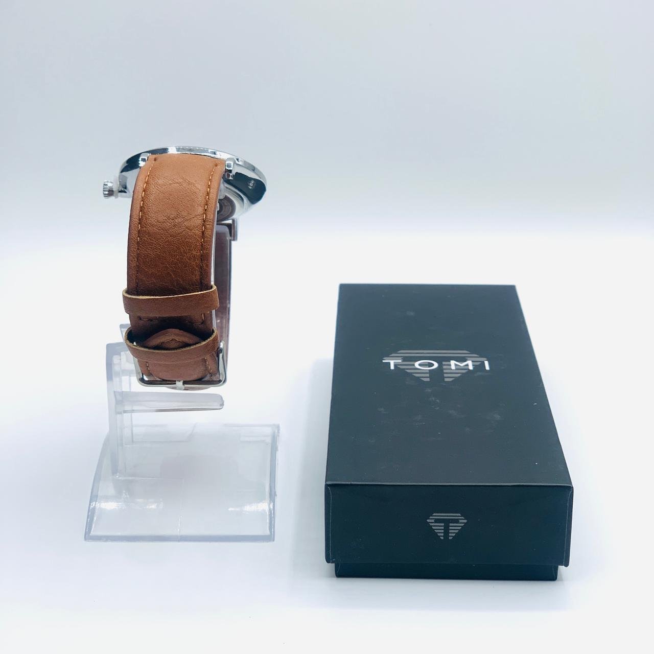 TOMI Classic Brown Leather Watch - Image 3